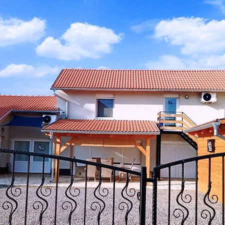 Csigahaz Apartman Pecs Exterior photo