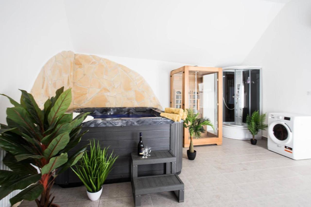 Csigahaz Apartman Pecs Exterior photo